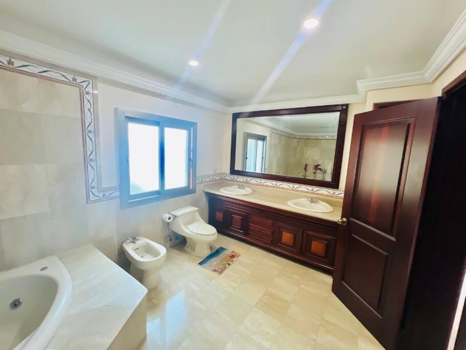 Beach Front Penthouse In Exclusive Tower Santo Domingo Esterno foto